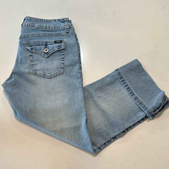 Vintage Angels Cropped Jeans Size 9 - Picture 1 of 7
